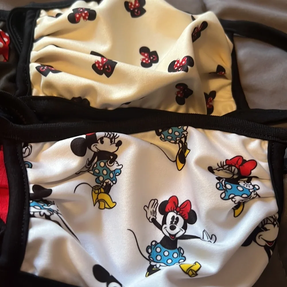 Bundle of 5 Women’s Disney Minnie Mouse & WB Looney Toons Face Masks